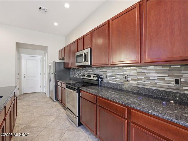 9537 E Ventaso Ci Circle E, Tucson, AZ 85715