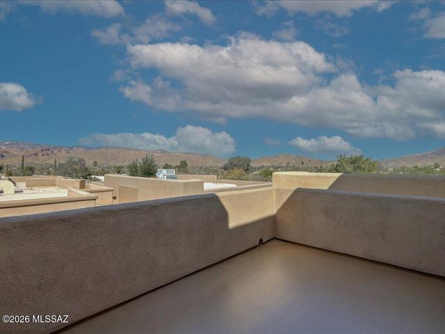 9537 E Ventaso Ci Circle E, Tucson, AZ 85715