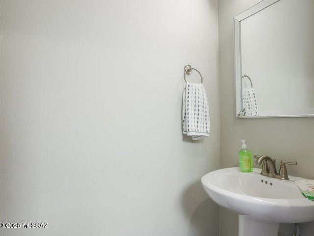 9537 E Ventaso Ci Circle E, Tucson, AZ 85715