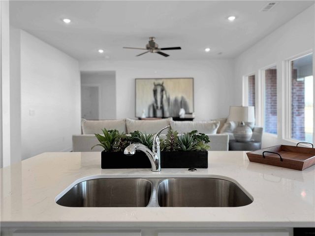 204 Ratliff Avenue, Pea Ridge, AR 72751