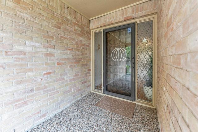 6603 Pauma Drive, Houston, TX 77069
