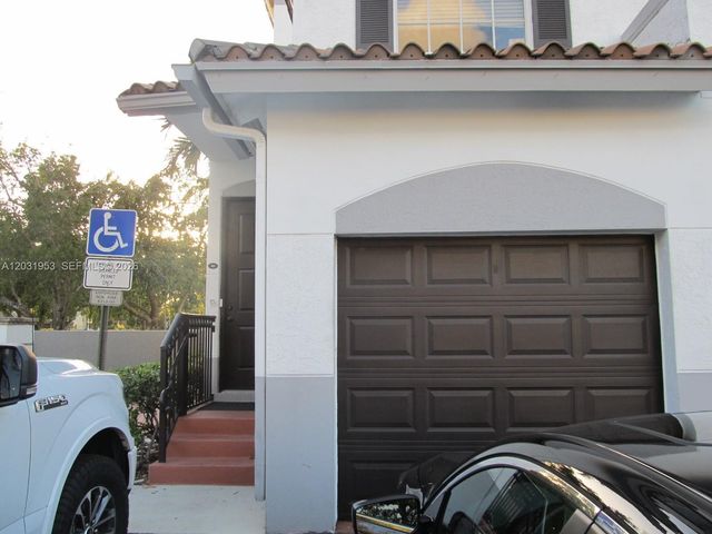 711 SW 148th Ave 402, Sunrise, FL 33325