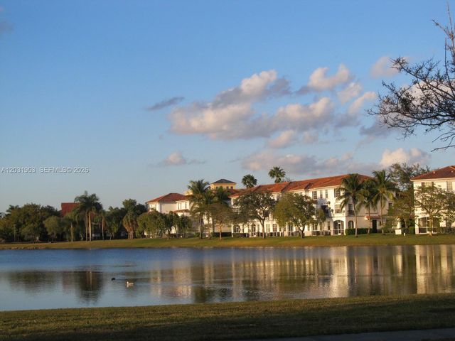 711 SW 148th Ave 402, Sunrise, FL 33325