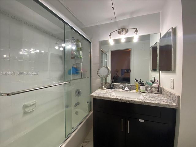 711 SW 148th Ave 402, Sunrise, FL 33325