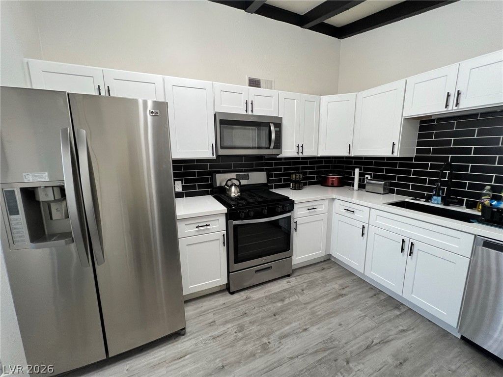1821 Hassett Avenue, Las Vegas, NV 89104 — photo 4