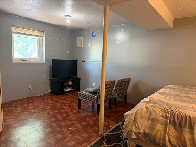 1105 Bundy Street, Des Moines, IA 50315