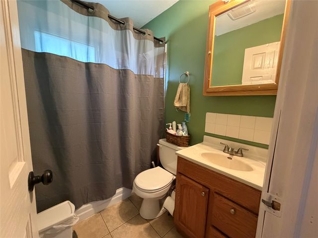 1105 Bundy Street, Des Moines, IA 50315