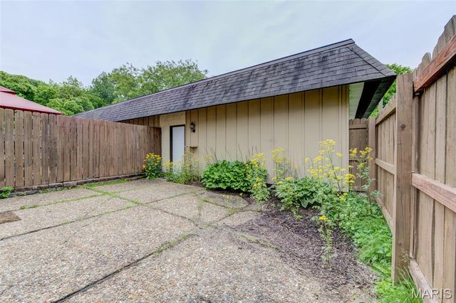1311 Musket Hollow F, St Charles, MO 63303