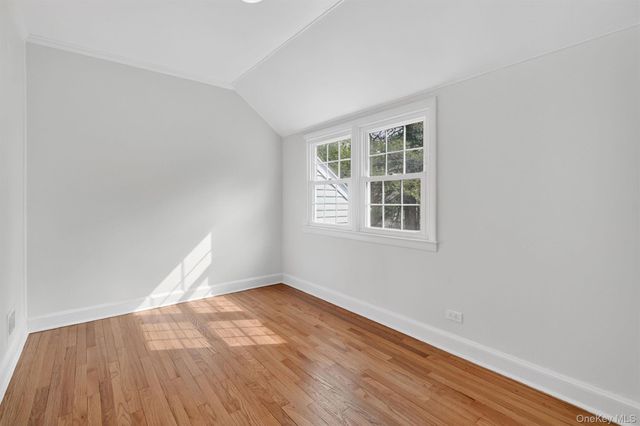 64 Beech Street W, White Plains, NY 10604