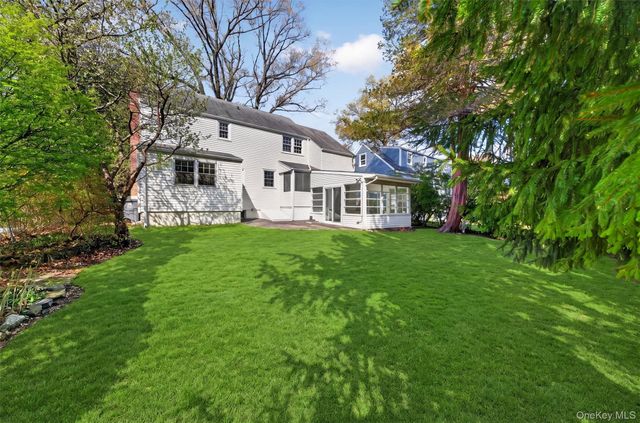 64 Beech Street W, White Plains, NY 10604