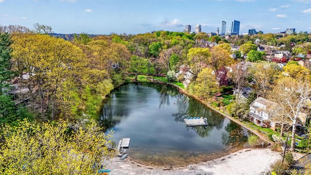 64 Beech Street W, White Plains, NY 10604