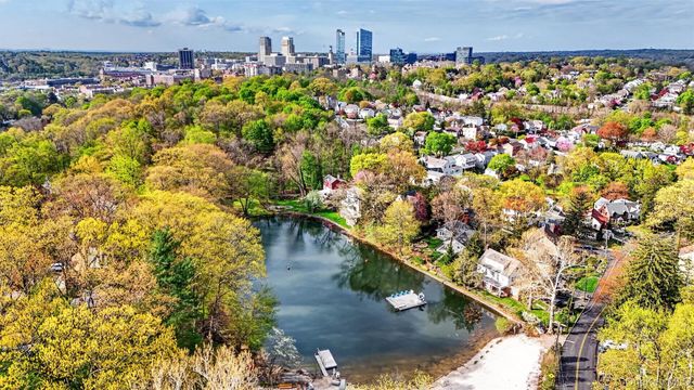 64 Beech Street W, White Plains, NY 10604