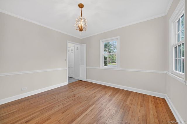 64 Beech Street W, White Plains, NY 10604