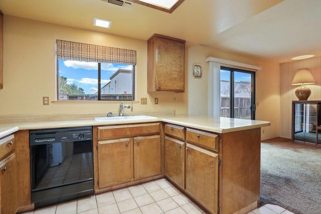 5071 Moss Creek Cir, Stockton, CA 95219