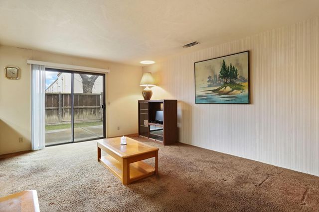 5071 Moss Creek Cir, Stockton, CA 95219