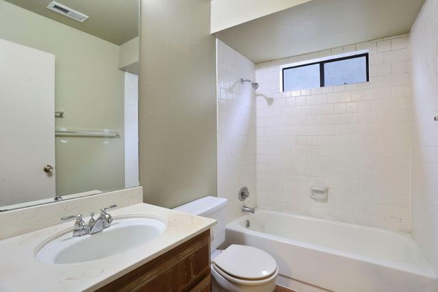 5071 Moss Creek Cir, Stockton, CA 95219