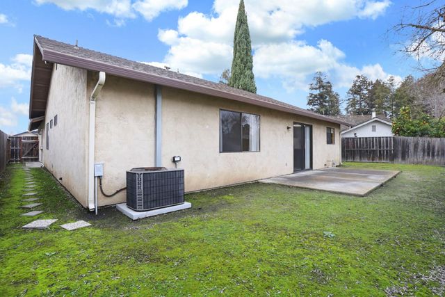 5071 Moss Creek Cir, Stockton, CA 95219