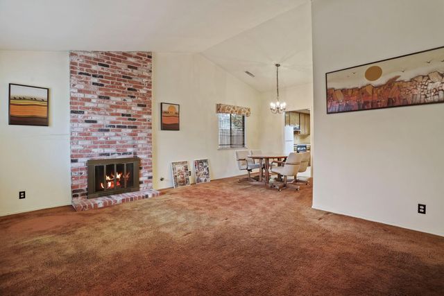 5071 Moss Creek Cir, Stockton, CA 95219