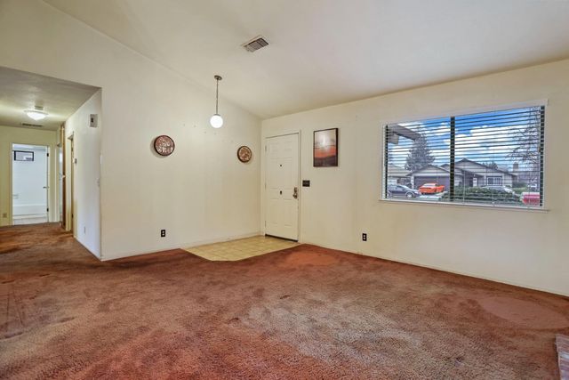 5071 Moss Creek Cir, Stockton, CA 95219