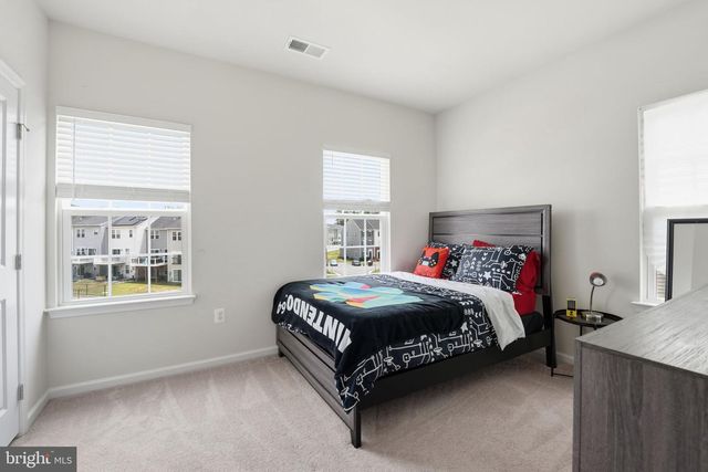 618 STREAMVIEW DR, Fredericksburg, VA 22405