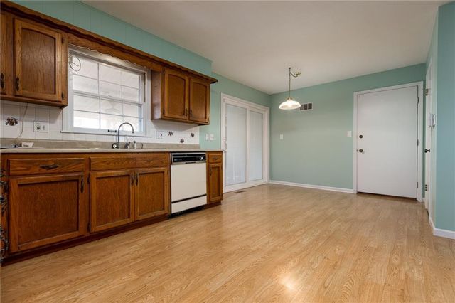 4900 Norwood Court, Kansas City, MO 64133