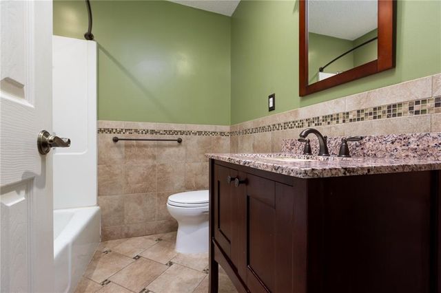 4900 Norwood Court, Kansas City, MO 64133