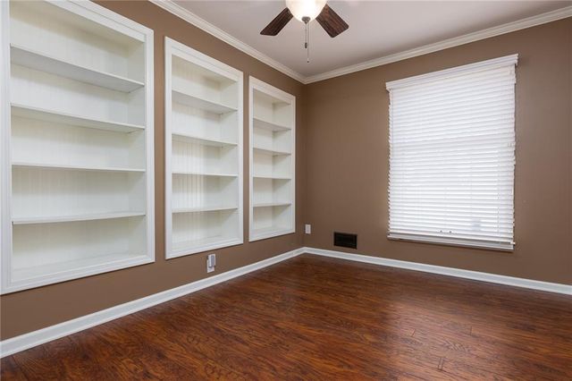 4900 Norwood Court, Kansas City, MO 64133