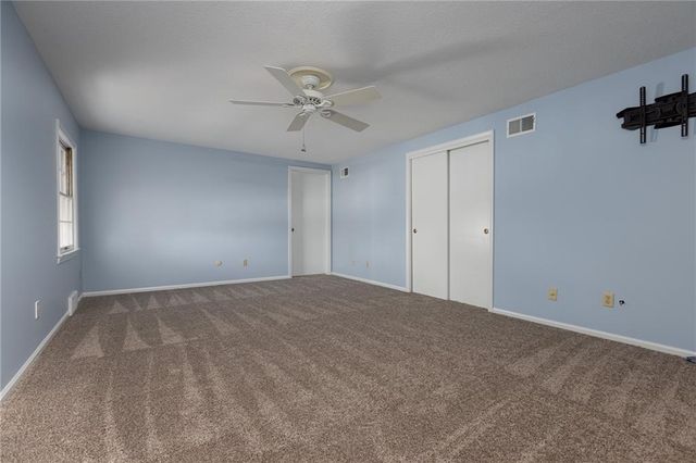 4900 Norwood Court, Kansas City, MO 64133