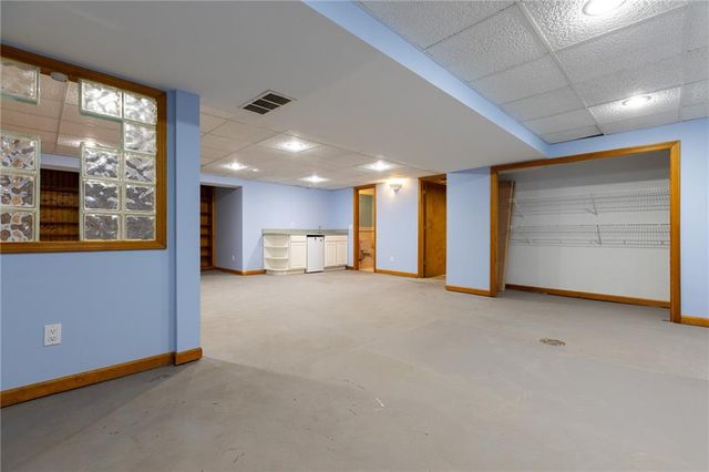 4900 Norwood Court, Kansas City, MO 64133