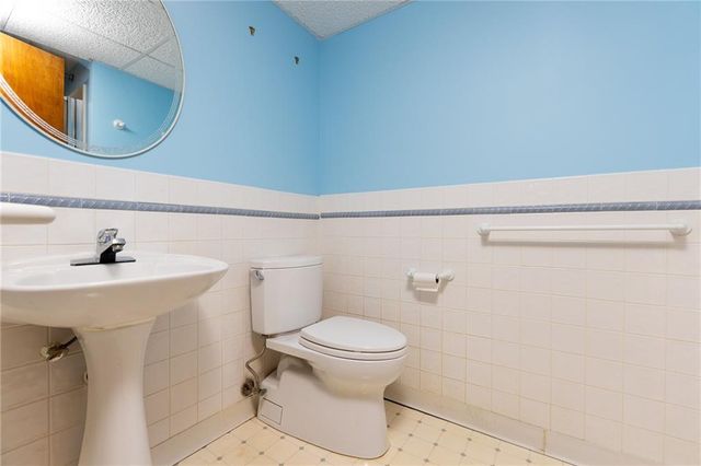 4900 Norwood Court, Kansas City, MO 64133