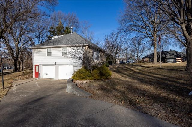 4900 Norwood Court, Kansas City, MO 64133