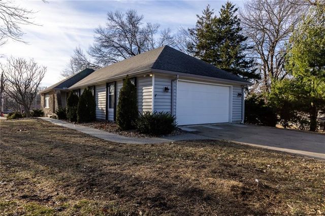 4900 Norwood Court, Kansas City, MO 64133