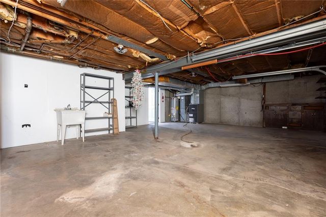 4900 Norwood Court, Kansas City, MO 64133