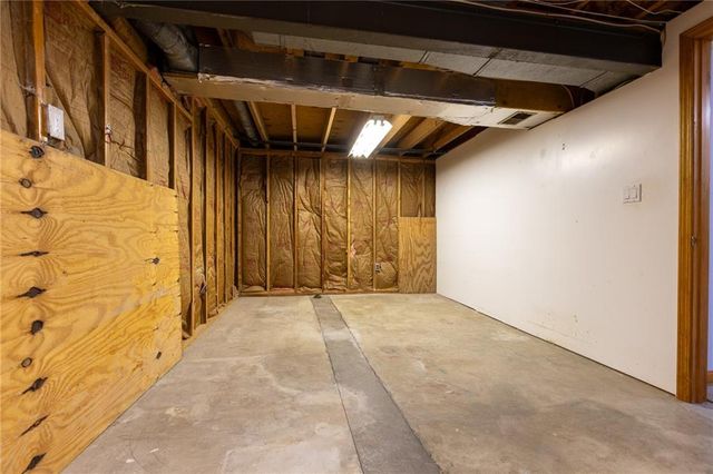 4900 Norwood Court, Kansas City, MO 64133