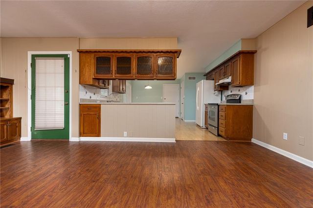 4900 Norwood Court, Kansas City, MO 64133