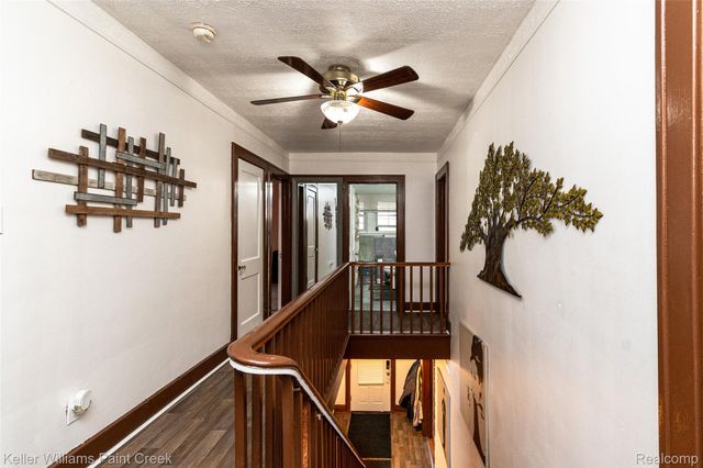 92 E Iroquois Road, Pontiac, MI 48341