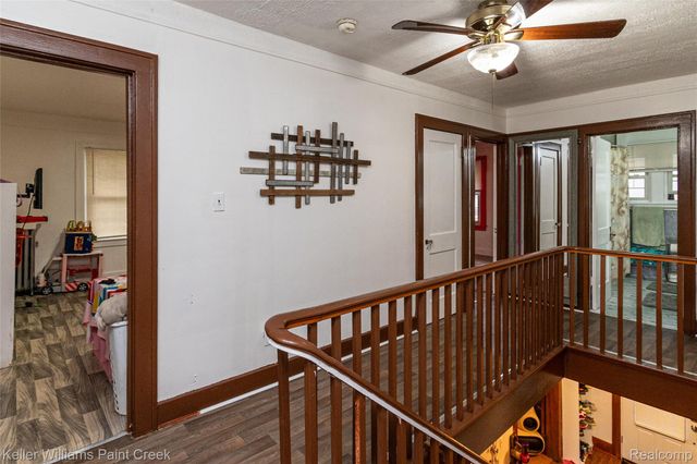 92 E Iroquois Road, Pontiac, MI 48341