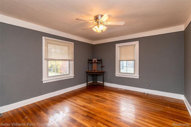 92 E Iroquois Road, Pontiac, MI 48341