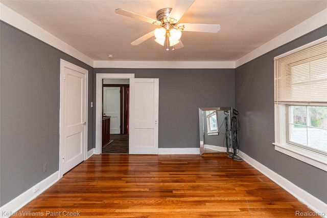 92 E Iroquois Road, Pontiac, MI 48341