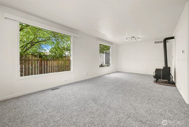 2085 Cottage Place, Ferndale, WA 98248