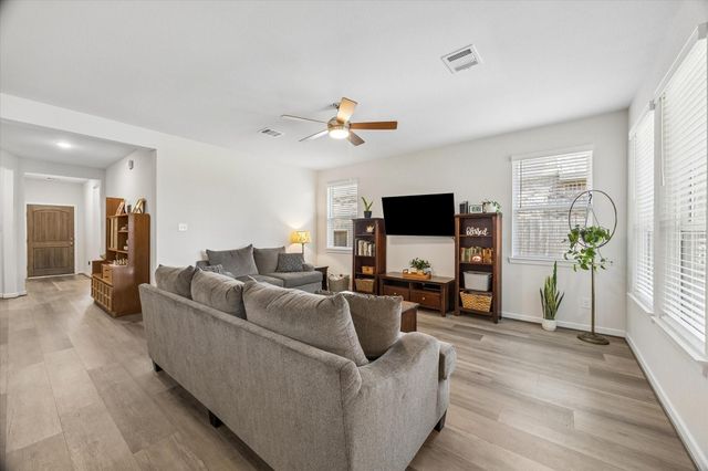 9110 Hunter Hill Drive, Cypress, TX 77433