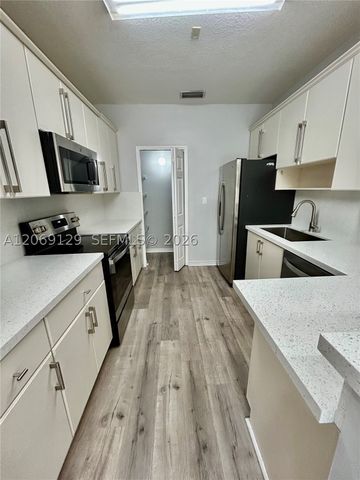 607 NE 35th Ave 607, Homestead, FL 33033