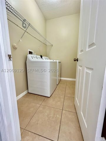 607 NE 35th Ave 607, Homestead, FL 33033