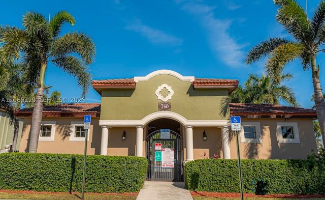 607 NE 35th Ave 607, Homestead, FL 33033