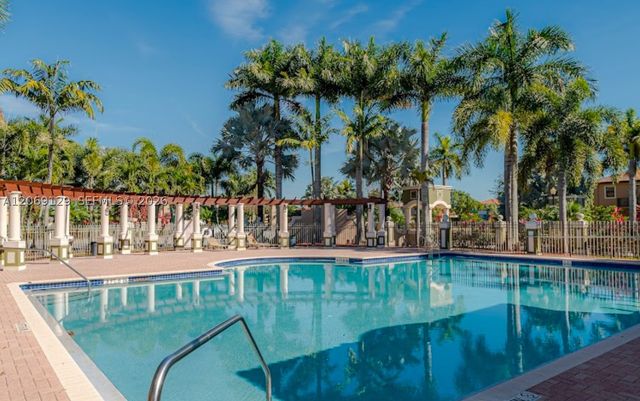 607 NE 35th Ave 607, Homestead, FL 33033