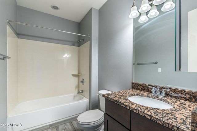 945 E PLAYA DEL NORTE Drive 1008, Tempe, AZ 85288