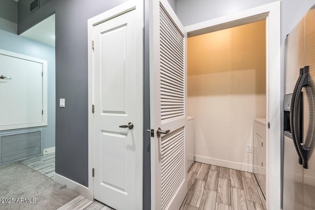 945 E PLAYA DEL NORTE Drive 1008, Tempe, AZ 85288