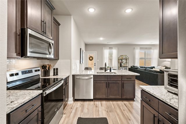 7621 Duck Bay Road, Fort Worth, TX 76120