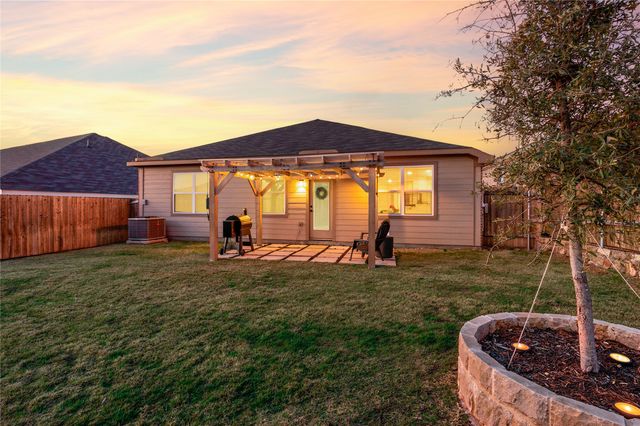 7621 Duck Bay Road, Fort Worth, TX 76120