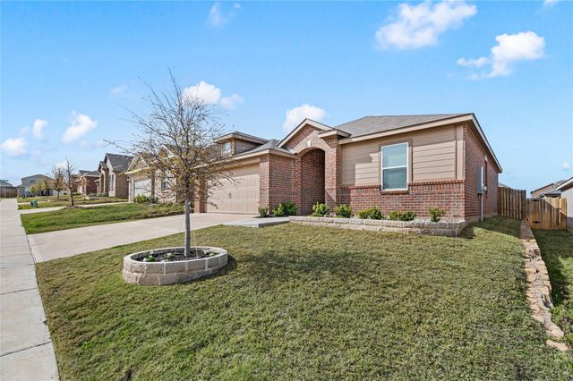 7621 Duck Bay Road, Fort Worth, TX 76120